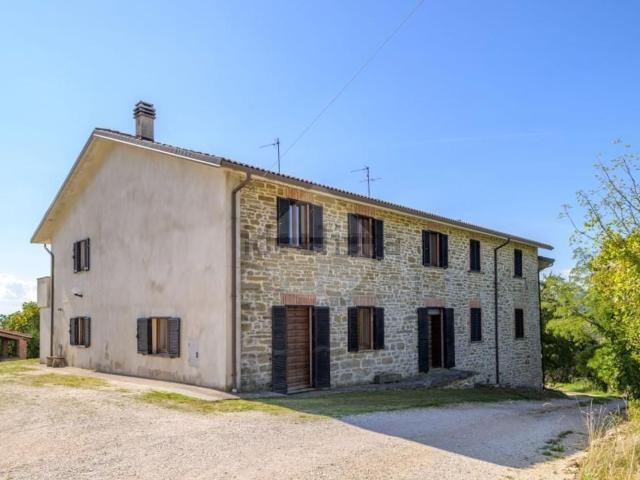 Rustico in vendita a Costacciaro, Umbria