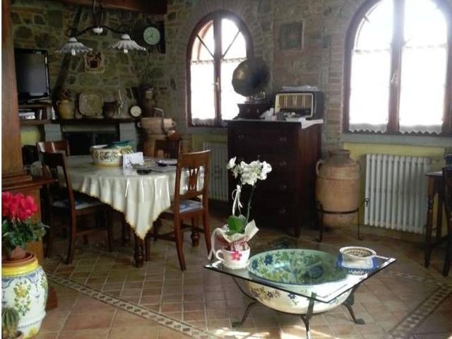 Rustico in vendita a Pistoia, Toscana