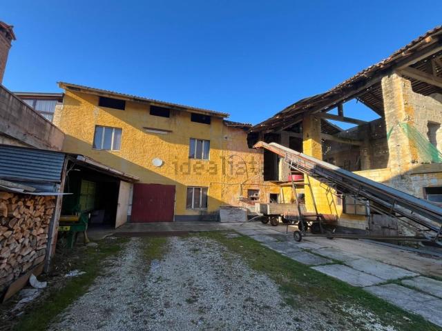 Rustico in vendita a Talmassons, Friuli-Venezia Giulia