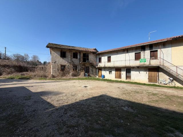 Rustico in vendita a Pagnacco, Friuli-Venezia Giulia