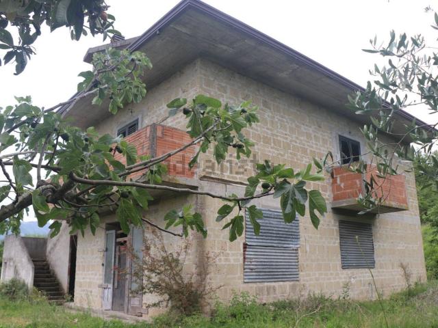 Rustico in vendita a Castel Campagnano