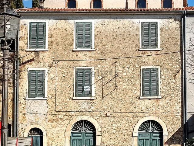 Rustico in vendita a Alvito, Lazio