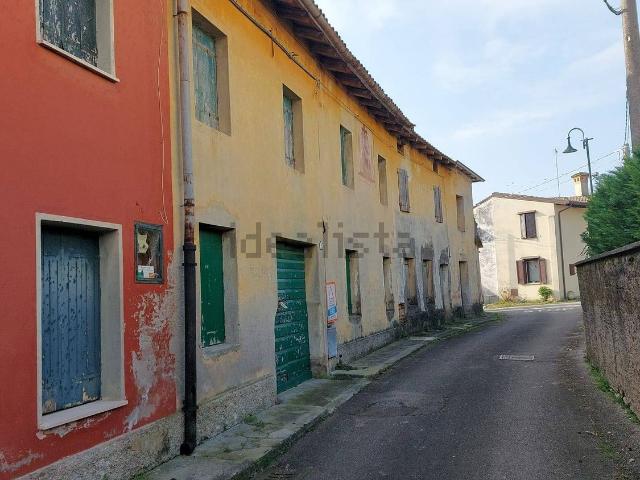 Rustico in vendita a Codroipo, Friuli-Venezia Giulia