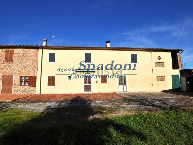 Rustico in vendita a Chiesina Uzzanese, Toscana