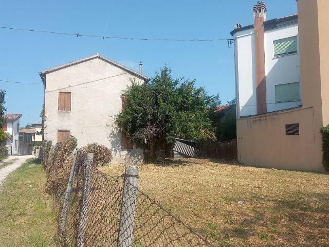 Rustico in vendita a Azzano Decimo, Friuli-Venezia Giulia