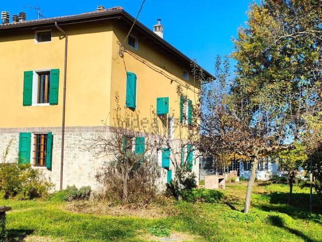 Rustico in vendita a Unione dei comuni Valli del Reno, Lavino e Samoggia, Zola Predosa