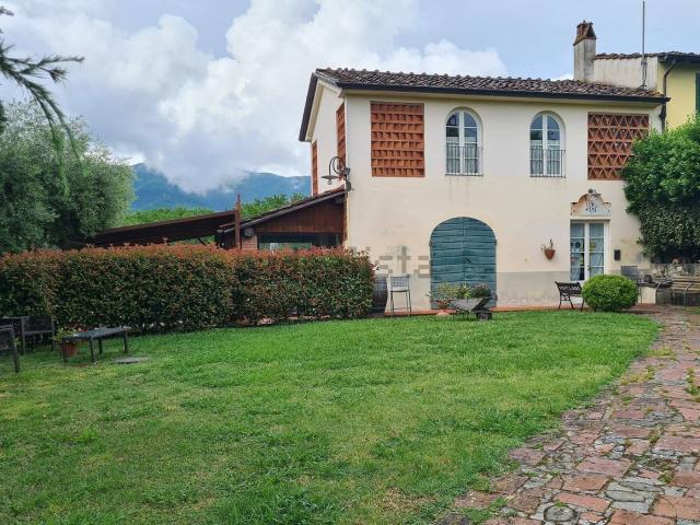 Rustico in vendita a Gragnano, Capannori