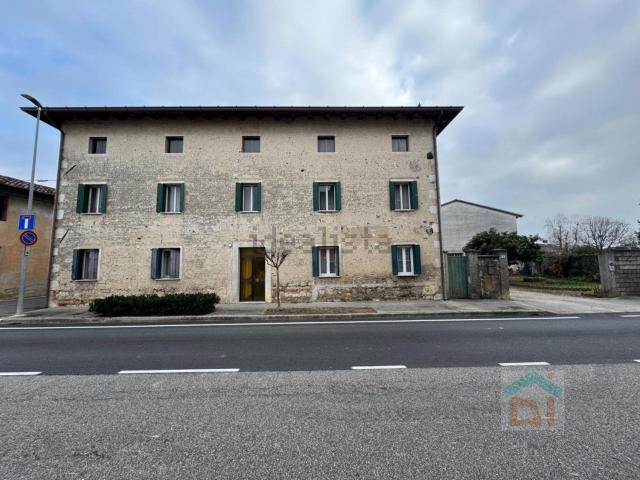 Rustico in vendita a Bagnaria Arsa, Friuli-Venezia Giulia