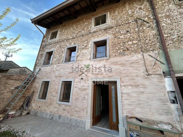 Rustico in vendita a Basiliano, Friuli-Venezia Giulia