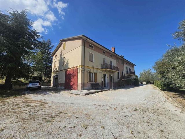 Rustico in vendita a San Mauro, Marche