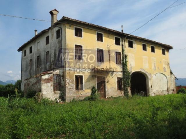 Rustico in vendita a Marano Vicentino, Veneto