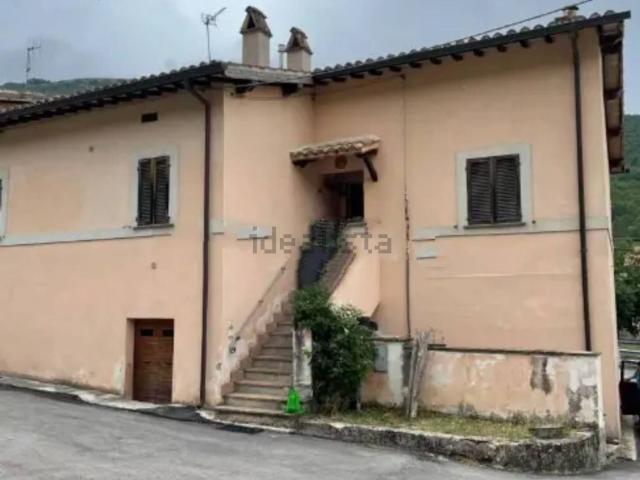 Rustico in vendita a Sellano, Umbria
