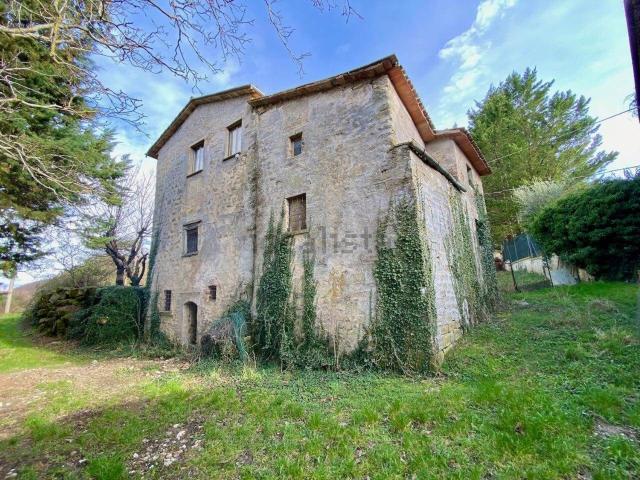 Rustico in vendita a Montanaldo, Gubbio