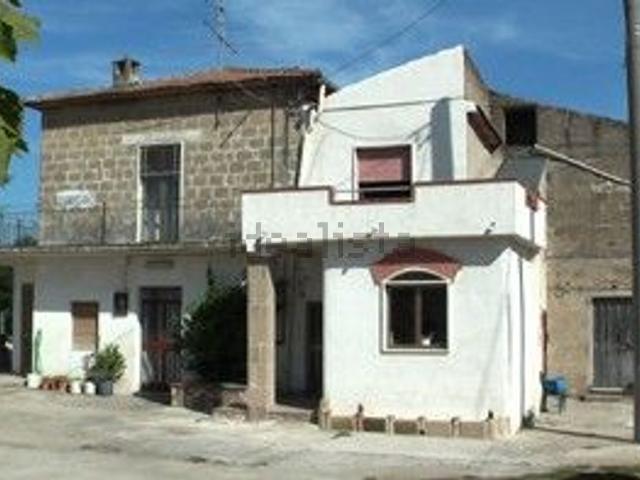 Rustico in vendita a Dugenta