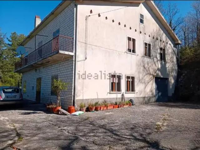 Rustico in vendita a Cercemaggiore, Molise