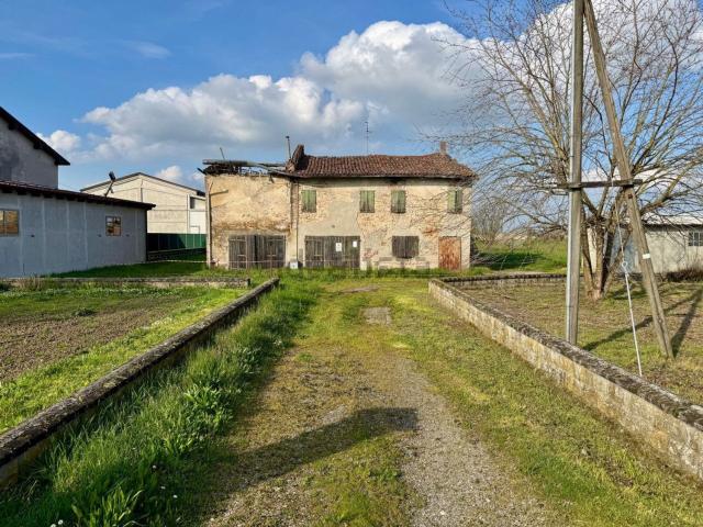 Rustico in vendita a Sissa Trecasali, San Secondo Parmense