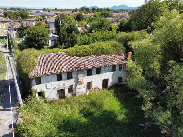 Rustico in vendita a Megliadino San Vitale, Veneto