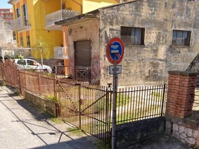Rustico in vendita a Montefalcione, Campania