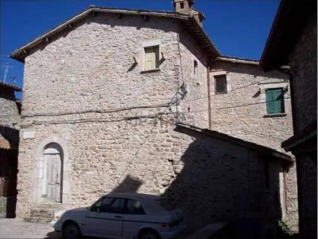 Rustico in vendita a Acquasparta, Umbria