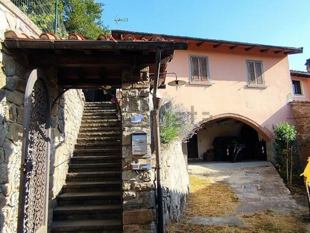 Rustico in vendita a Vicchio, Toscana