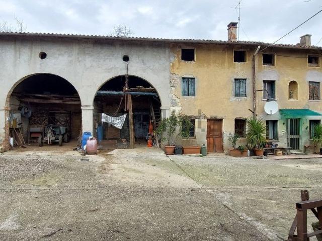 Rustico in vendita a Isola Vicentina, Veneto