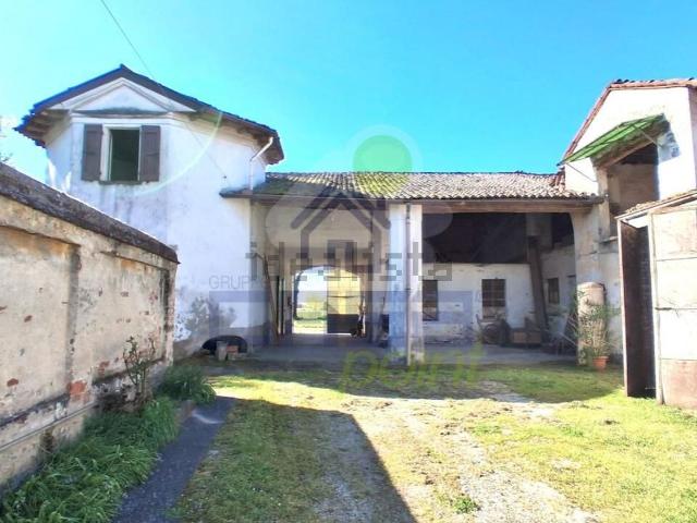 Rustico in vendita a Vescovato, Lombardia