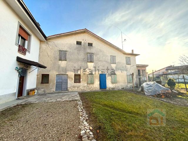 Rustico in vendita a Ruda, Friuli-Venezia Giulia