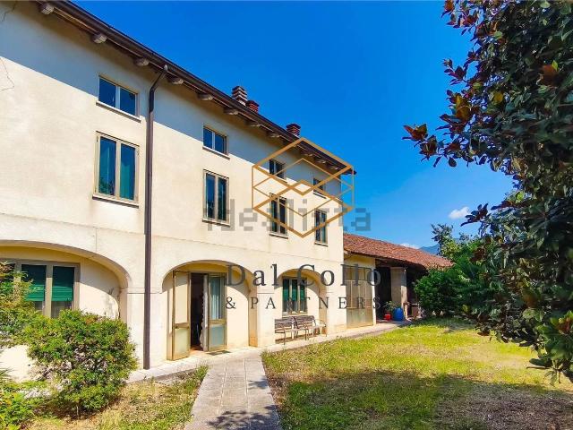 Rustico in vendita a Schio, Veneto