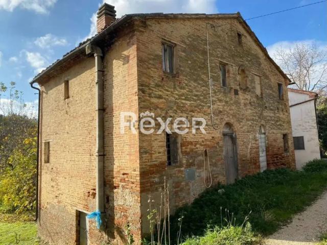 Rustico in vendita a Santa Lucia, Sant'Angelo in Pontano