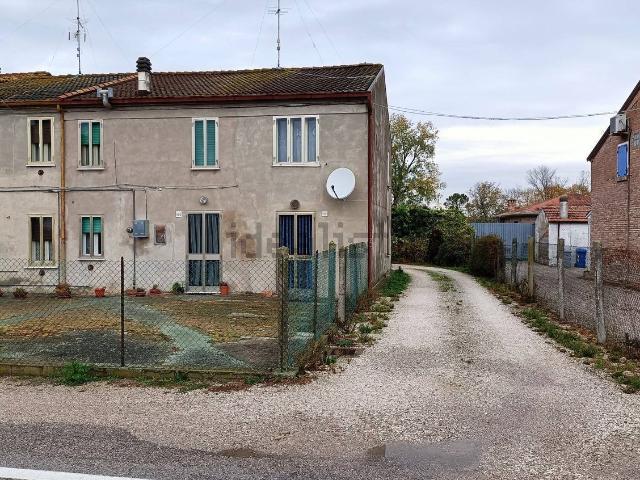 Rustico in vendita a Unione Terre e Fiumi, Berra