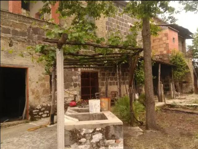 Rustico in vendita a Roccaromana, Campania