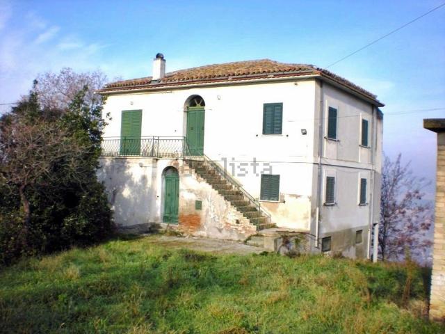 Rustico in vendita a Bucchianico, Abruzzo
