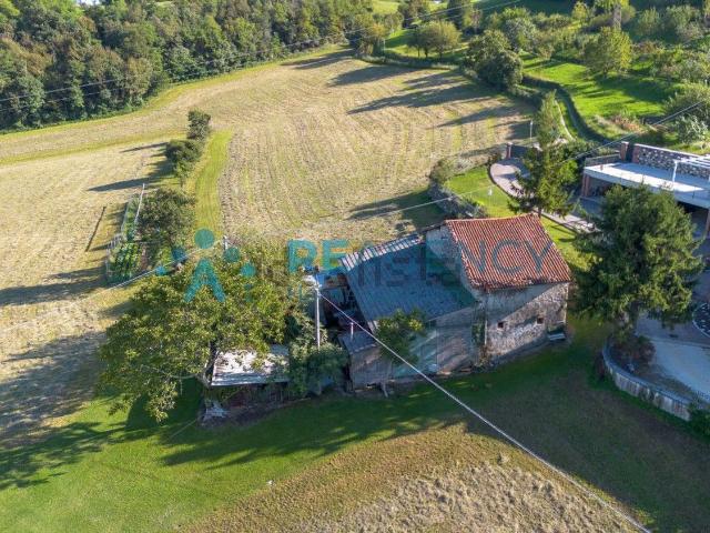 Rustico in vendita a Trissino, Veneto