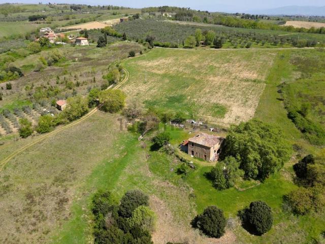 Rustico in vendita a Trequanda, Siena