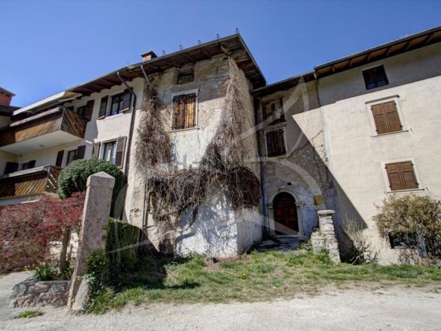 Rustico in vendita a Sopramonte, Trento