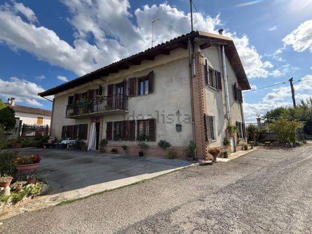Rustico in vendita a Piemonte, Asti