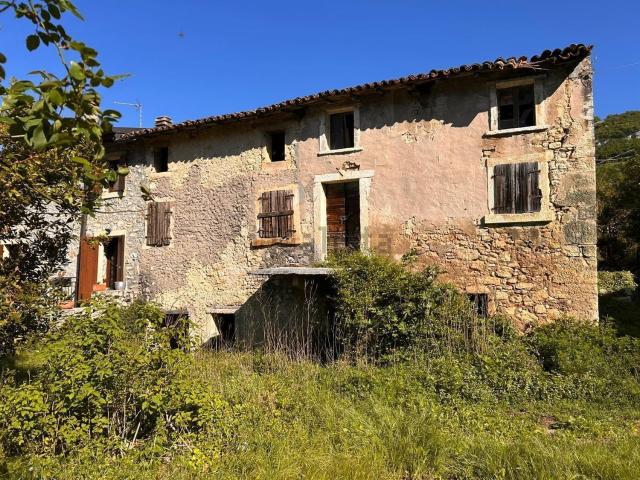 Rustico in vendita a Negrar, Veneto