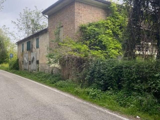 Rustico in vendita a Unione dei comuni Valle del Savio, Cesenà