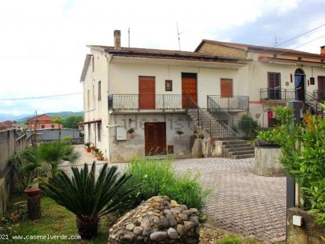 Rustico in vendita a Dugenta