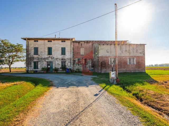 Rustico in vendita a Fontanellato, Reggio Emilia