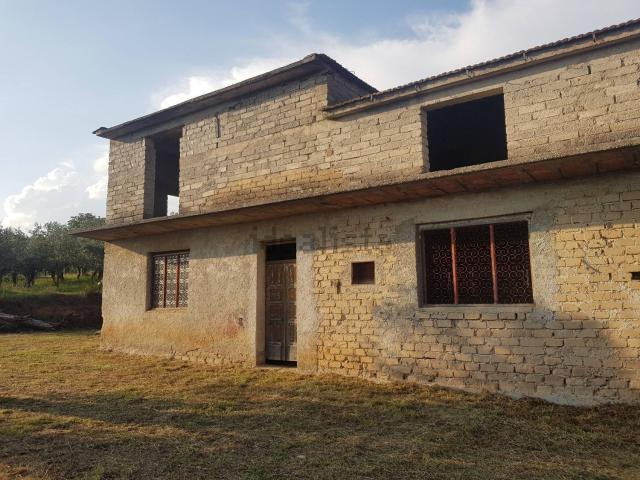 Rustico in vendita a Cervaro, Lazio