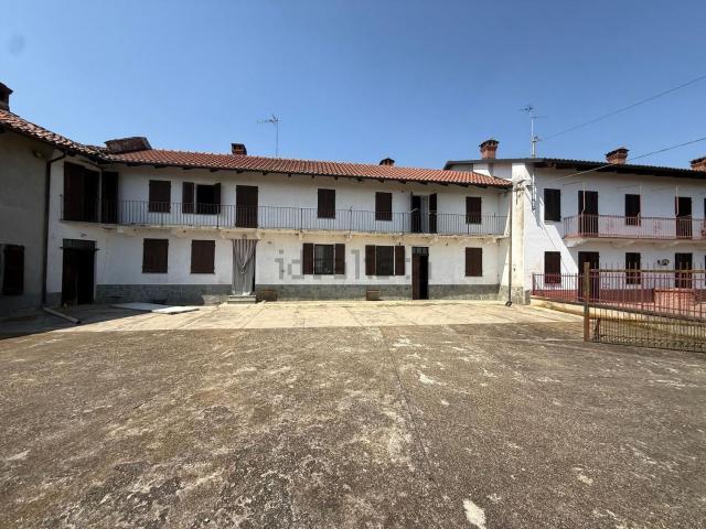 Rustico in vendita a Piemonte, Asti