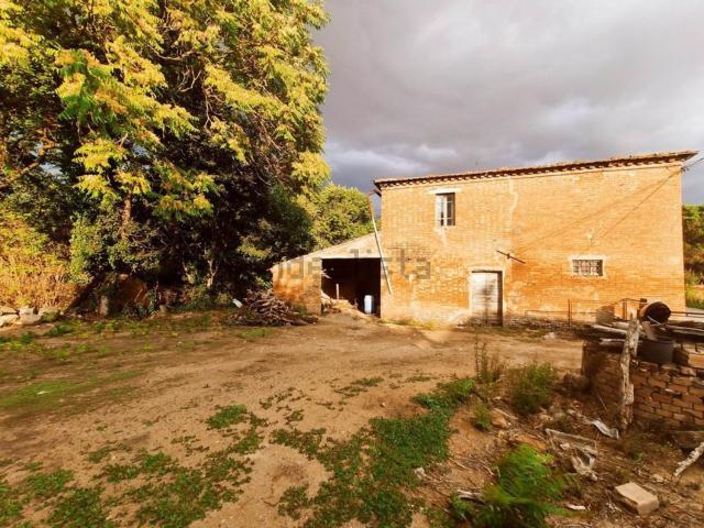 Rustico in vendita a Foiano Della Chiana, Toscana