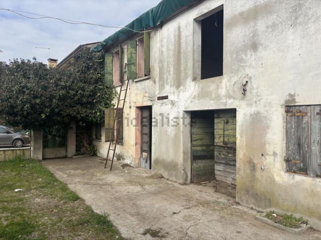Rustico in vendita a Campodarsego, Padova