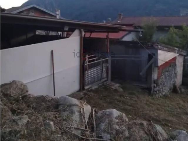 Rustico in vendita a Cusino, Lombardia