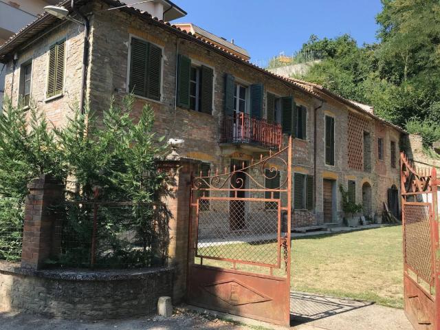 Rustico in vendita a Cassinasco, Asti