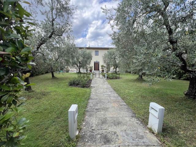 Rustico in vendita a Chiesina Montalese, Pistoia