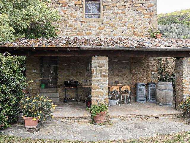 Rustico in vendita a Tavarnelle-Sant'Eusebio, Cortona