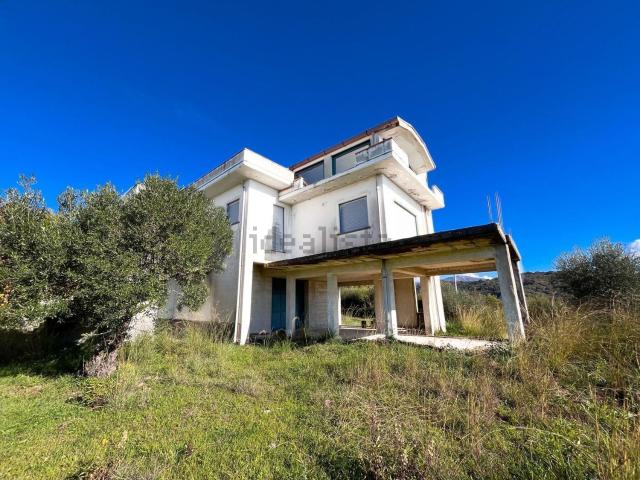 Rustico in vendita a Santa Marina, Campania