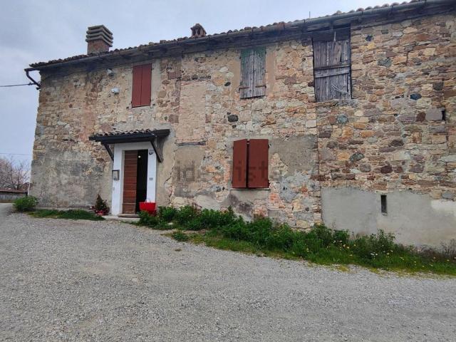 Rustico in vendita a Fornovo Di Taro, Reggio Emilia